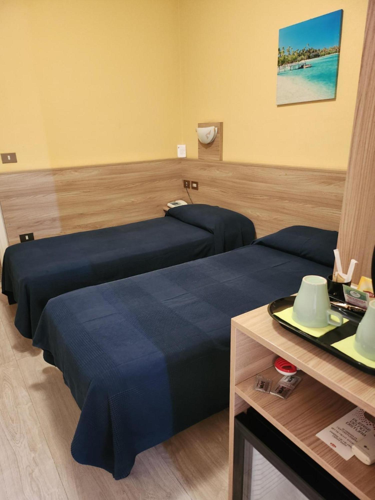 Hotel Route 9 Cadeo Ngoại thất bức ảnh