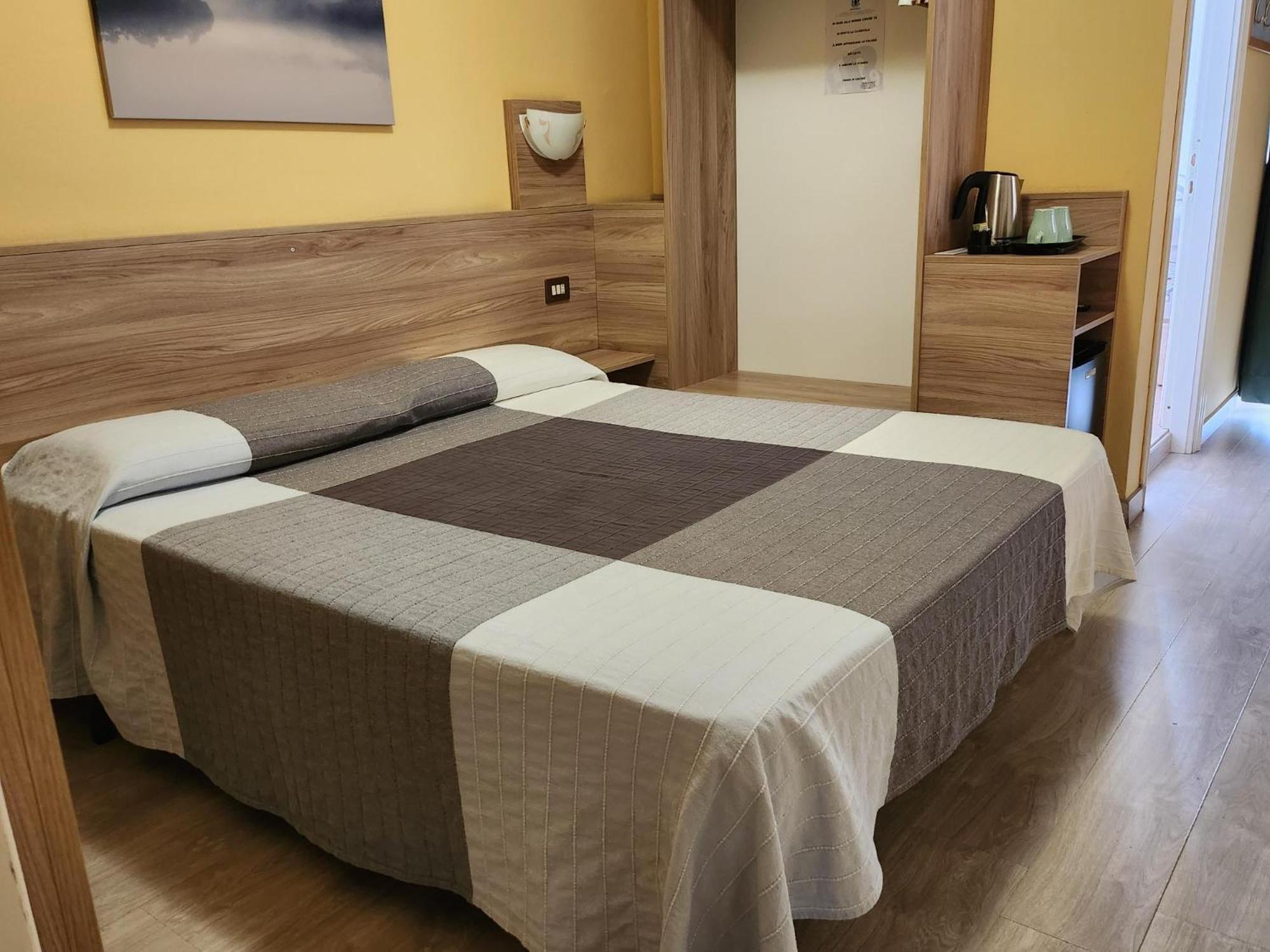 Hotel Route 9 Cadeo Ngoại thất bức ảnh