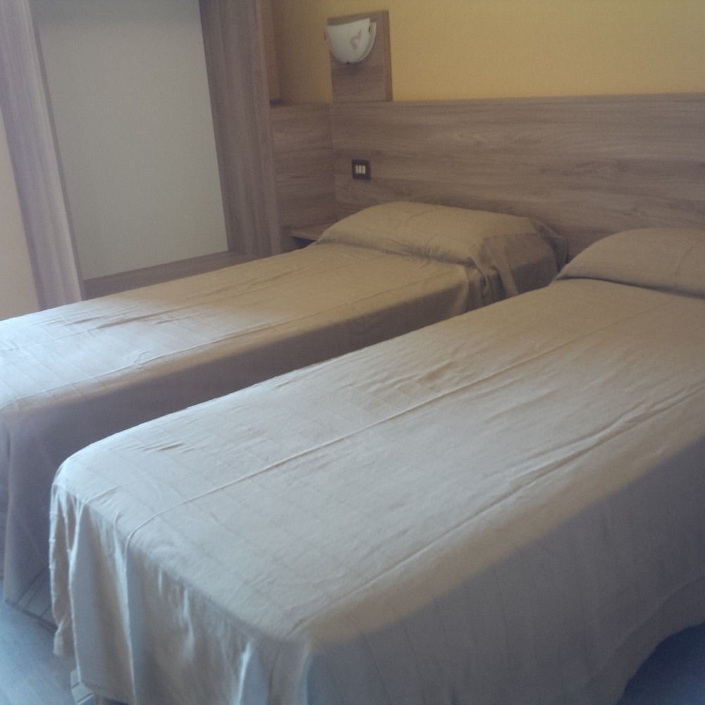 Hotel Route 9 Cadeo Ngoại thất bức ảnh
