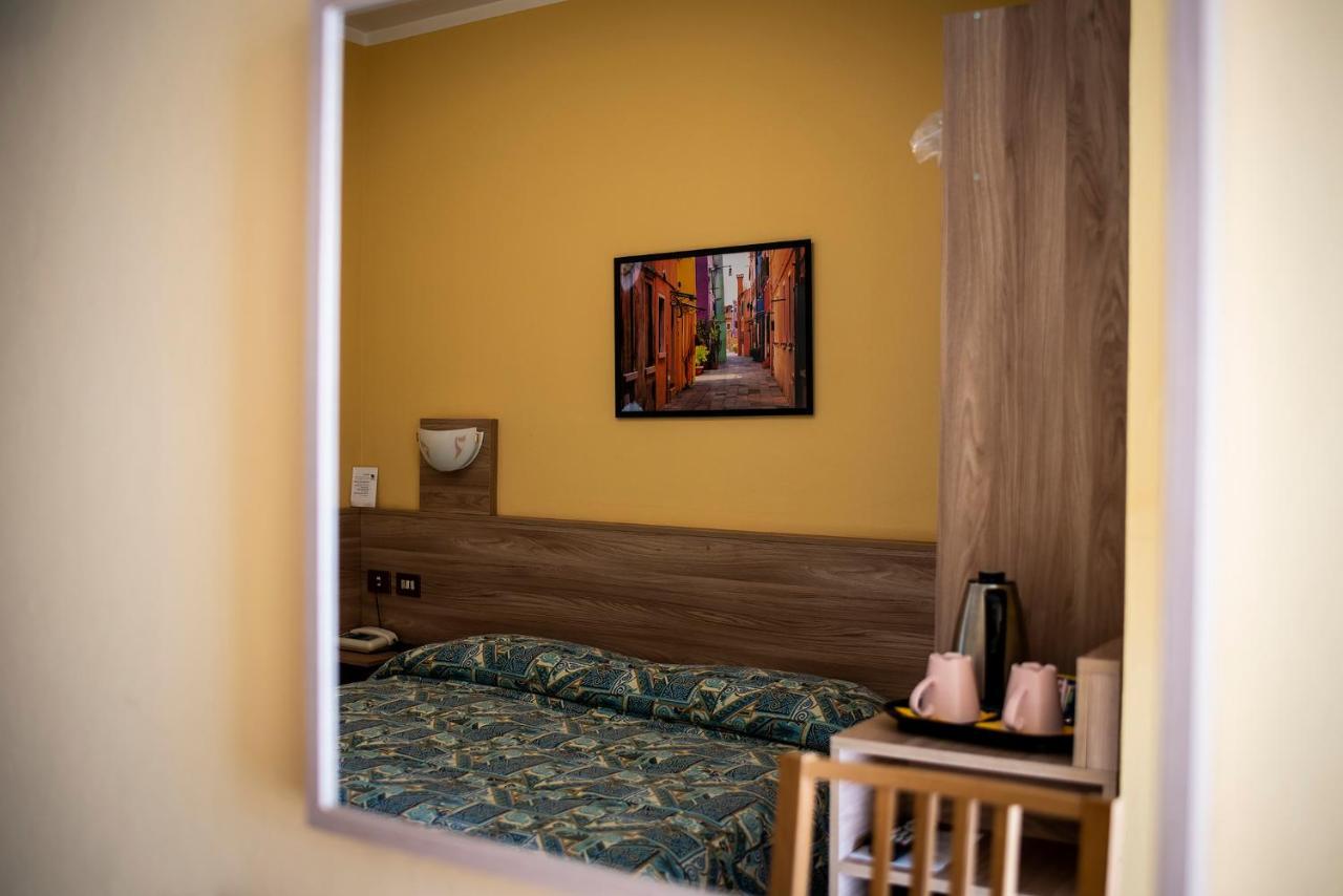 Hotel Route 9 Cadeo Ngoại thất bức ảnh