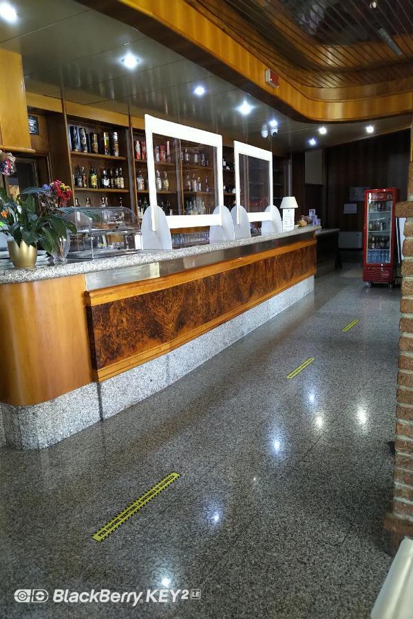Hotel Route 9 Cadeo Ngoại thất bức ảnh